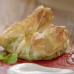 Jamie Oliver healthy filo feta parcels recipe on 15 Minutes Meals