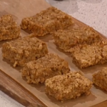 Dale Pinnock  flapjacks and parsnip Soup recipe for Digestive Health on This Morning