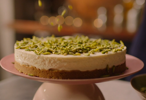 Nigella Lawson white chocolate cheesecake with gingernut recipe on