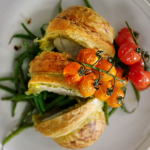 Jamie Oliver flaky pastry pesto chicken with cherry tomatoes and green beans recipe