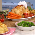 Phil Vickery recreate Harry and Meghan’s roast chicken with honey and Duchess potatoes 