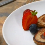 Linia Patel banana and oat pancakes recipe on Get A Holiday Body