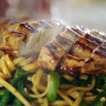 Jamie Oliver chicken noodle stir fry with peanuts and black bean sauce recipe