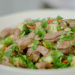 Priya Tew one pot beef and broccoli stir fry recipe on Eat Well for Less?