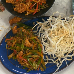 Phil Vickery chicken chow mein with rice noodles recipe on This Morning