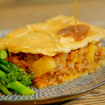 Ainsley Harriott mince beef with potato and onion pie recipe on Ainsley’s Food We Love