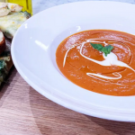 James Martin immune boosting soup with tomatoes and garlic bread recipe on This Morning
