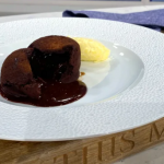 James Martin easy chocolate puddings with clotted cream recipe on This Morning