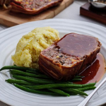 Simon Rimmer steak meatloaf with mash potatoes, green beans and gravy recipe on Sunday Brunch