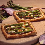 John Whaite asparagus with caramelised onion and goats cheese galette recipe on Steph’s Packed Lunch