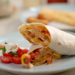 John Torode cheats breakfast omelette wrap with bacon, cheese and hash browns recipe on John and Lisa’s Weekend Kitchen