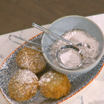 Theo Michaels’ tinned food masterclass with white lasagna and arancini balls recipe on This Morning