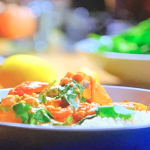 Ainsley Harriott sweet potato with spinach and peanut stew recipe on Ainsley’s Good Mood Food