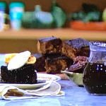 James Martin caramelised bananas with sticky toffee pudding, caramel sauce and clotted cream recipe on This Morning