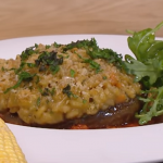 Freddy Forster stuffed mushrooms with a spicy tomato sauce recipe on Steph’s Packed Lunch