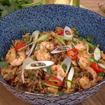 Theo Michaels egg fried rice with prawns recipe on Steph’s Packed Lunch