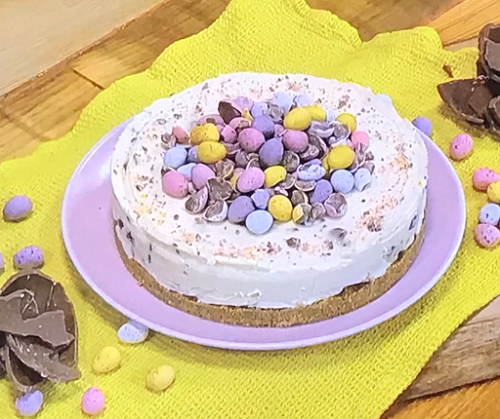 Becky Excell gluten free mini egg cheesecake recipe on Steph’s Packed