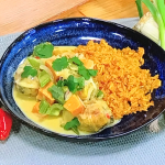 Freddy Forster creamy peanut chicken with jollof rice recipe on Steph’s Packed Lunch