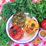 Theo Michaels Greek stuffed peppers with gravy recipe on Steph’s Packed Lunch