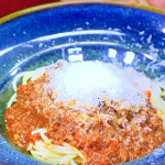 Richard Madeley spaghetti bolognese with chicken livers recipe on Ainsley’s Fantastic Flavours