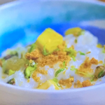 Lisa Faulkner one pot rice pudding with ginger biscuits, coconut and mango recipe on Lorraine