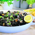 Jimmy Doherty bloody Mary mussels with garlic bread on Jimmy and Shivi’s Farmhouse Breakfast