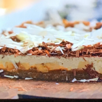 Jamie Oliver banoffee fro-yo tart with dates, caramel, yoghurt and dark chocolate recipe on Jamie: Fast and Simple