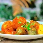 Simon Rimmer loaded potato roasties with curry sauce and stuffed balls recipe on Sunday Brunch