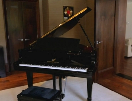 Piano in contestant house