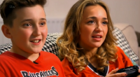 Lauren Platt gets a visit from her little brother Louis a head of her performance of Smile on the X Factor 2014 Big Band Week. Lauren revealed that Louis had […]
