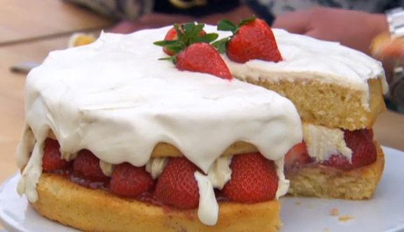 glen's strawberries and cream cake