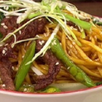Dean Edwards Crispy beef with stir fried noodles recipe on Lorraine