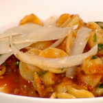 Lisa Faulkner spicy pancetta pasta  recipe on This Morning