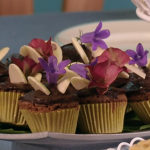 Carolyn Robb tiny treacle tarts, chocolate cupcakes and biscuit cake on Royal Recipes
