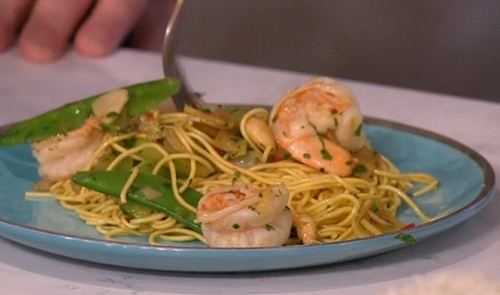 Gok Wan prawns with cashew nuts and noodles recipe on This ...