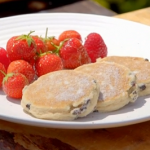 James Martin Welsh cakes with fresh strawberries and local honey recipe on James Martin’s Great British Adventurep delicious