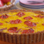 Lisa Faulkner quiche with crackers and bacon recipe on John and Lisa’s Weekend Kitchen