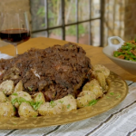 Nisha Katona gingerbread lamb raan with poppy seed potatoes and green beans recipe on on Nadia’s Family Feasts
