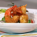 Gok Wan King prawn sweet and sour salad with salted peanuts recipe on This Morning