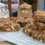 Jane Dunn chocolate cookie bars traybake recipe on This Morning