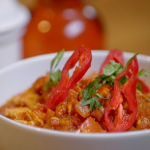 Chris Bavin leftover chicken jalfrezi curry recipe on Eat Well For less?