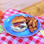 Theo Michaels smash burgers with spicy potato wedges recipe on Steph’s Packed Lunch